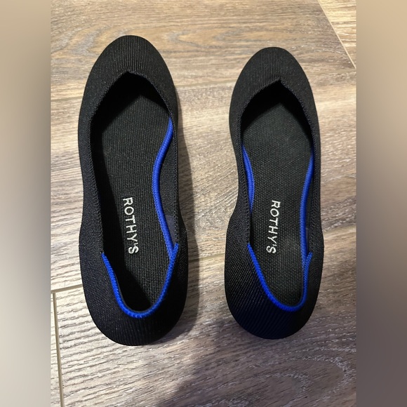 Rothy's Black and Blue Flats - Picture 1 of 3